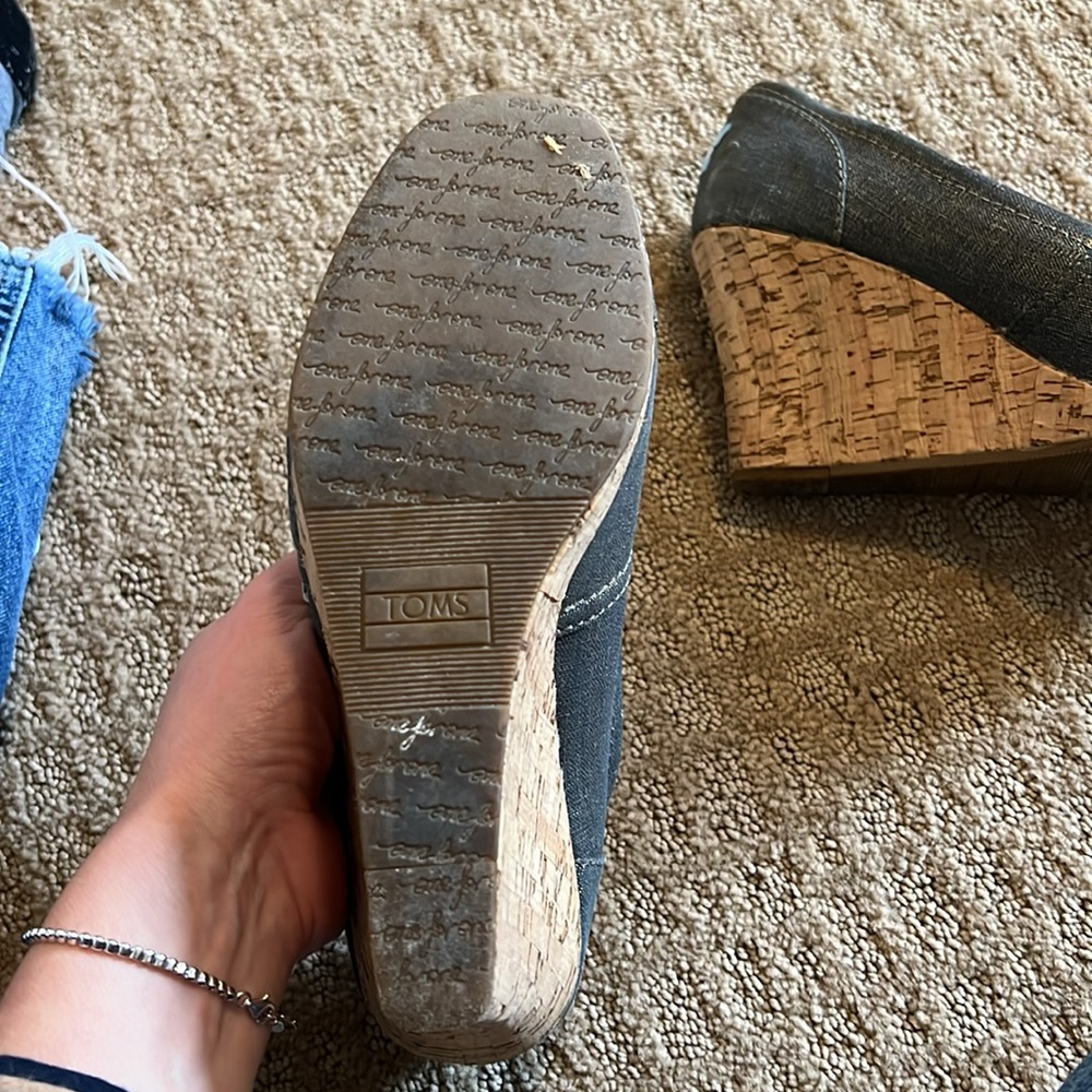Toms Wedge sandals size 6.5. Denim color with gold sheen. - Picture 3 of 5